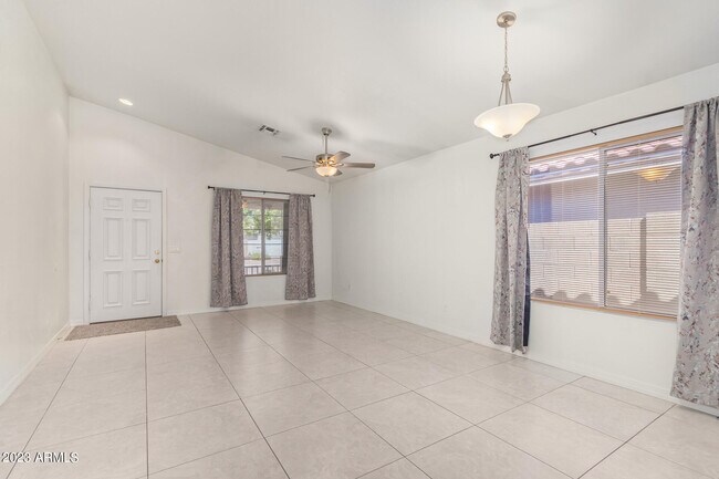 Building Photo - 12423 N 41st Ave