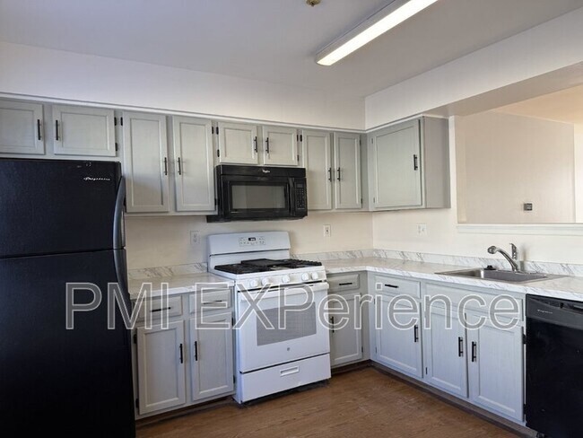 Building Photo - 2903 Lloyd Ct