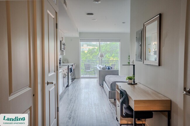 Foto del edificio - 210 E Green St