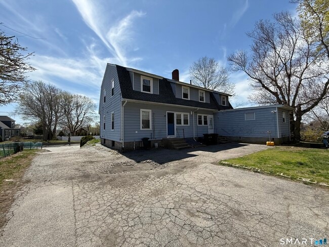 Building Photo - 140 Hynes Ave