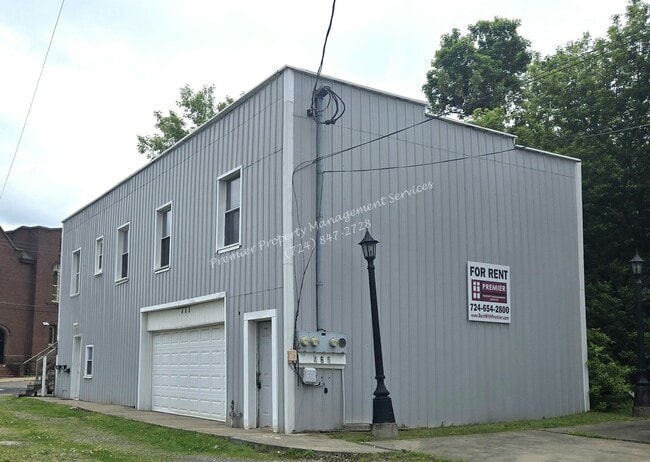 Building Photo - 465 E Washington St