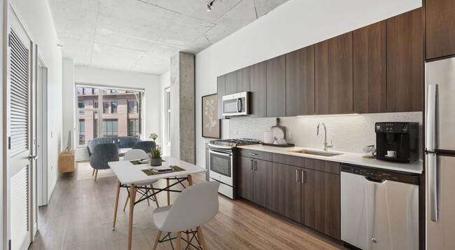 Photo - 728 N Morgan St (Chicago, IL) Apartment