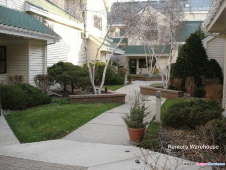 Building Photo - 7615 Edinborough Way