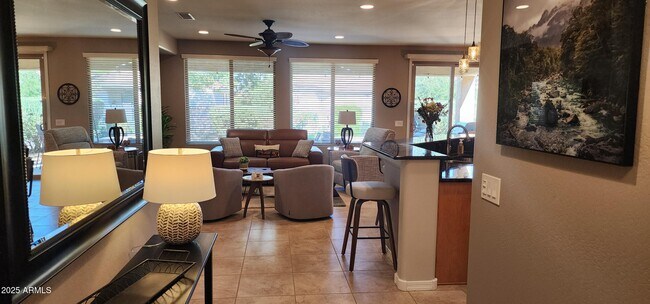 Foto del edificio - 27244 W Potter Dr