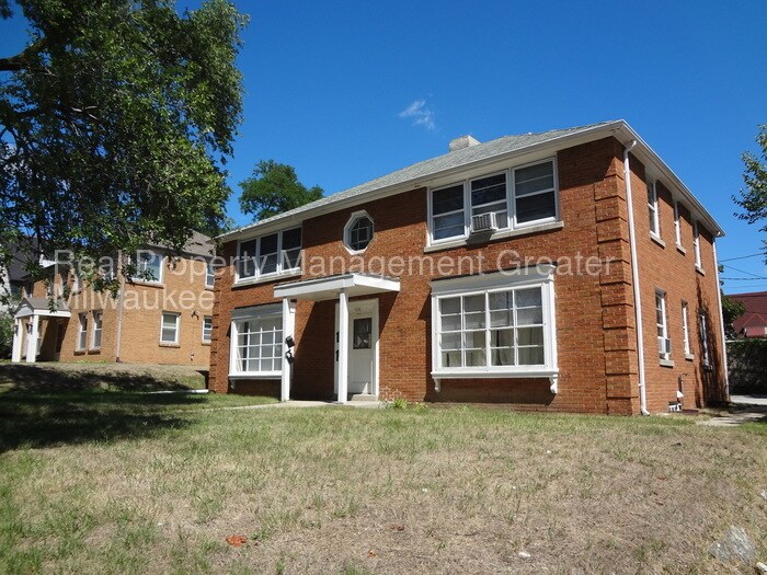 Primary Photo - 524 N 90th St