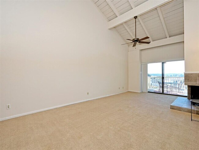 Foto del edificio - 519 Rock Bluff Dr
