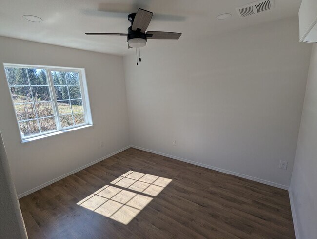 Foto del edificio - 6245 Brevard Cir