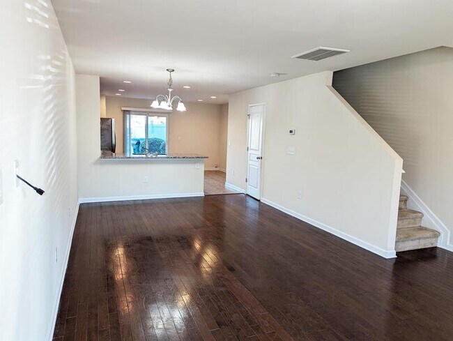 Building Photo - 4002 Swinton St