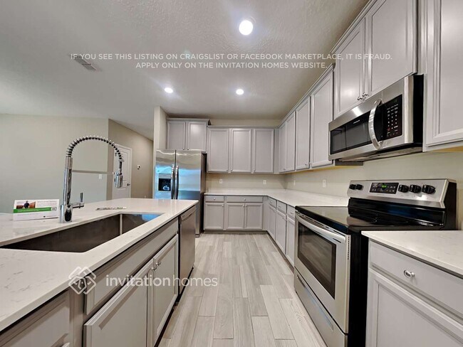 Foto del edificio - 10003 Lemon Grass Ln