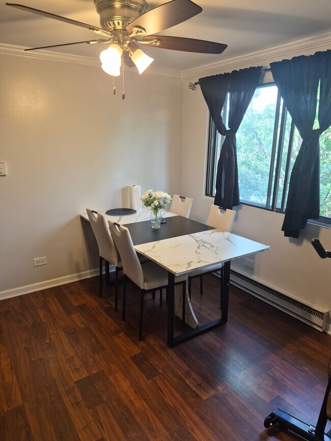 Foto del edificio - 6700 W 64th Pl