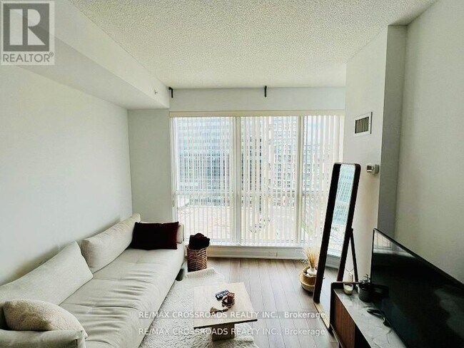 Building Photo - 60 Berwick Ave