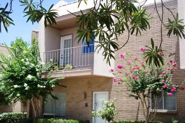 Foto del edificio - 1115 Augusta Dr