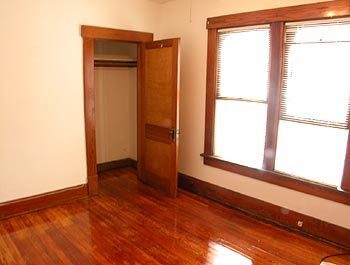 Building Photo - 3 Bedroom North Campus Newly Remodeled Hou...