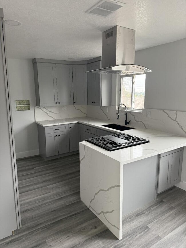 Foto del edificio - 122 N Merrimac Dr