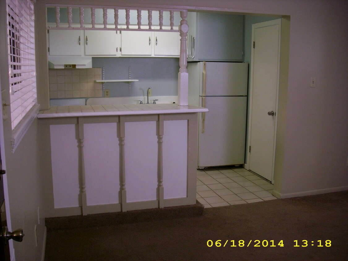 Primary Photo - 2855 St Charles Ave