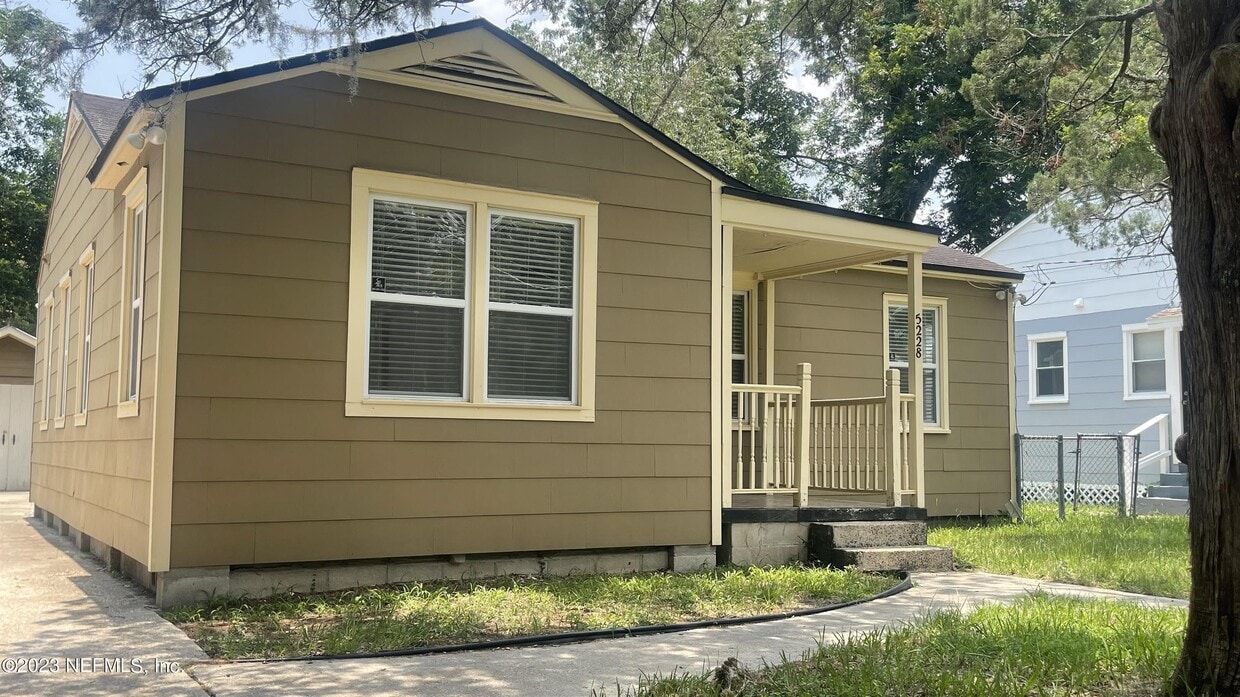 Primary Photo - 5228 Sunderland Rd