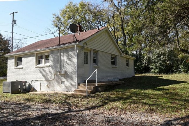 Foto del edificio - 1037 Highland Cir