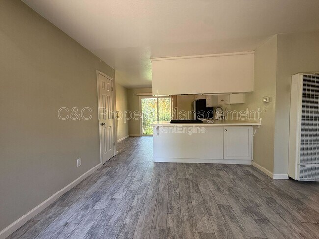 Foto del edificio - 2895 Capitola Rd