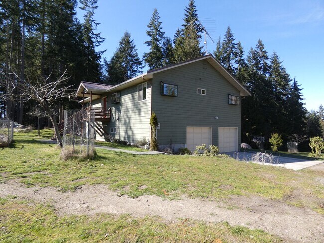 Building Photo - 997 Old Olympic Country Quality