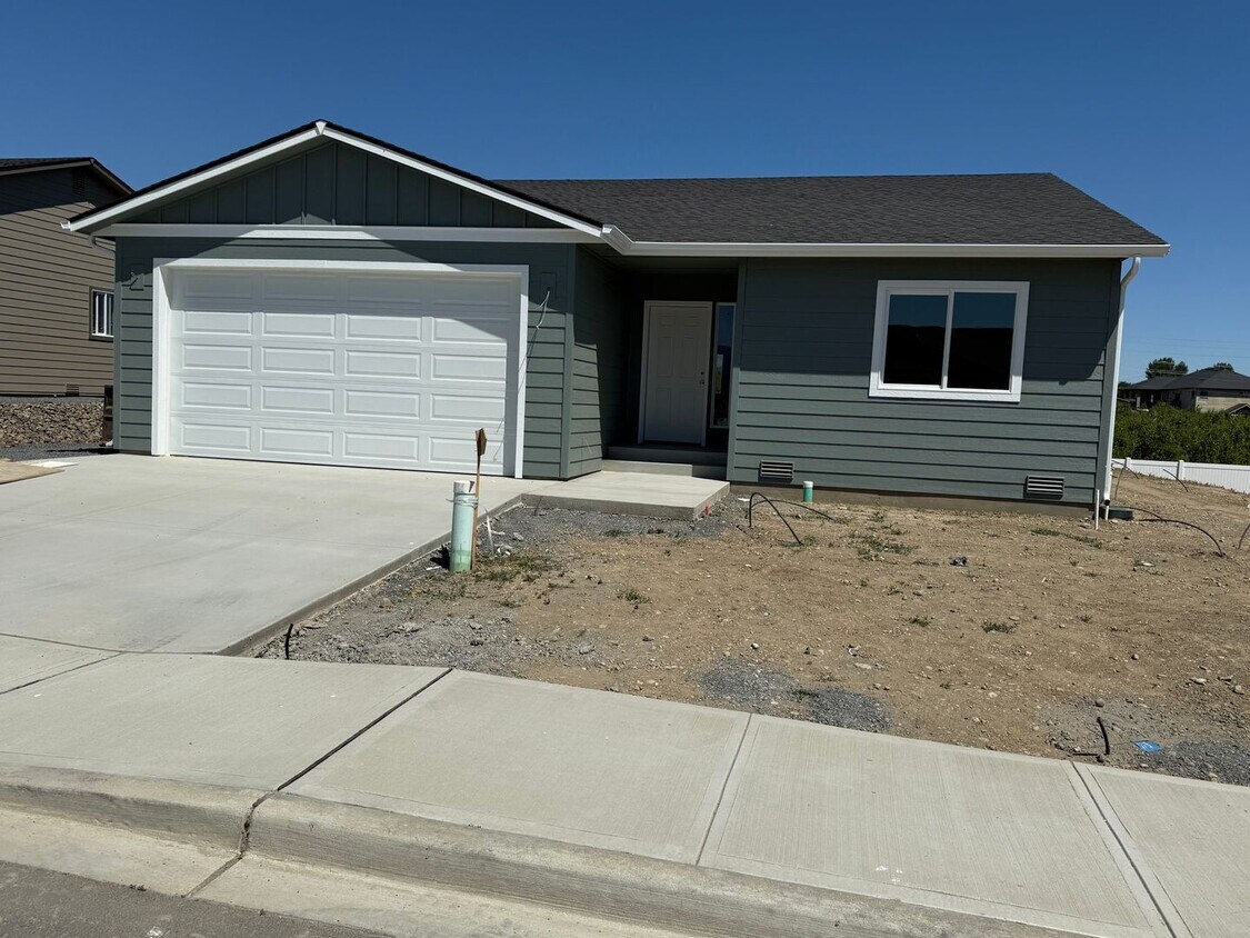 Primary Photo - New Construction 3 bed, 2 bath!