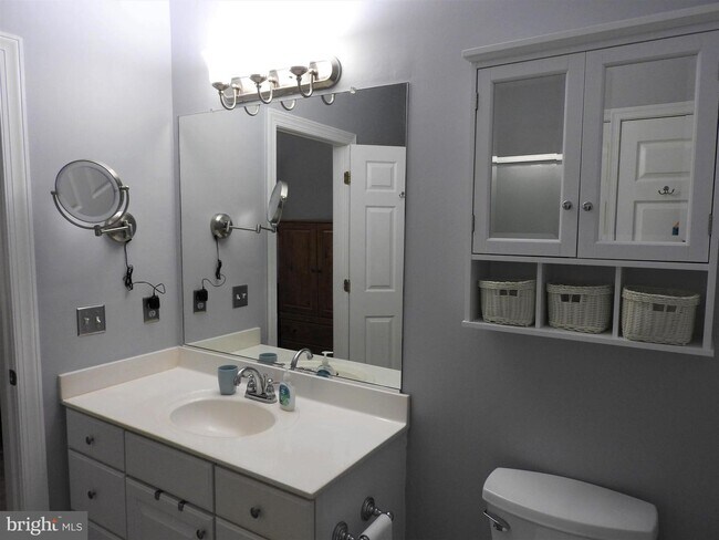 Building Photo - 3317 Knolls Pkwy