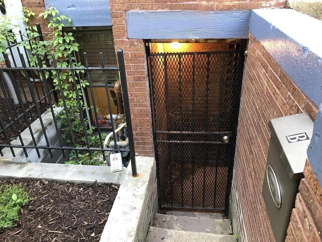 Foto del edificio - 2907 13th St NW