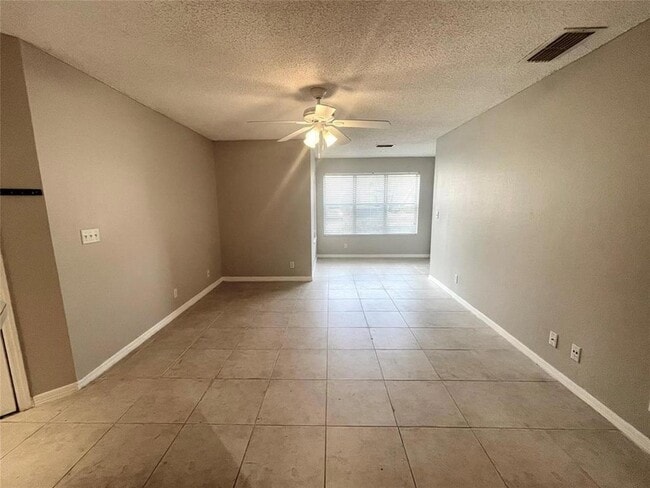 Photo - 3350 Pinewalk Dr N Apartment