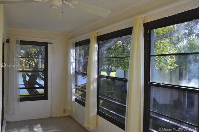 Foto del edificio - 2308 S Cypress Bend Dr