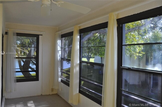 Building Photo - 2308 S Cypress Bend Dr