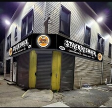 Building Photo - 566-568 Hawthorne Ave