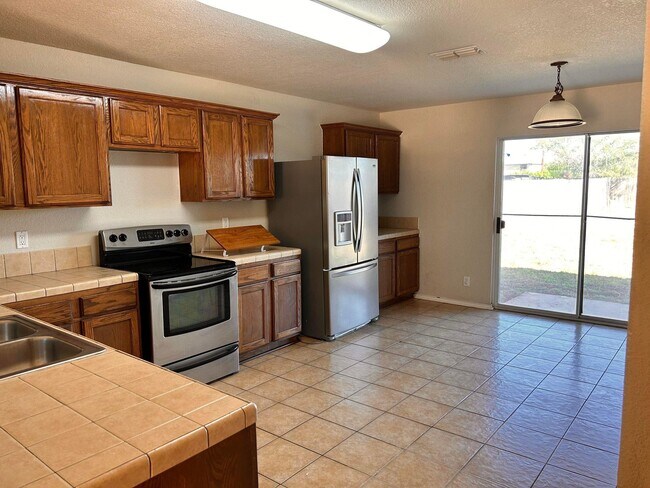 Building Photo - 1903 Port Isabel Dr