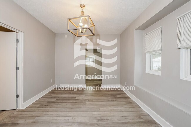 Foto del edificio - 902 Bye St