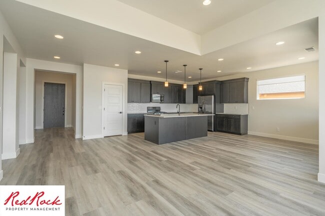 Building Photo - Modern 3 Bedroom Single-Level Home in Vill...