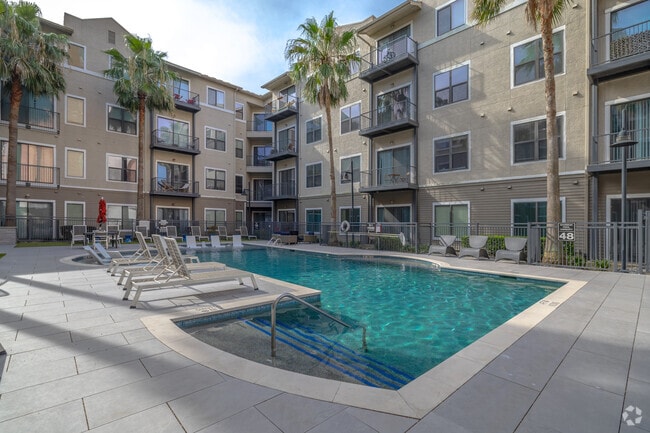 Building Photo - Hermann Park Lofts