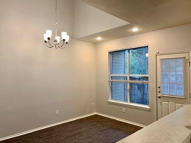 Foto del edificio - Wont last long