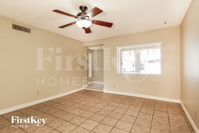 Building Photo - 5413 West Townley Avenue
