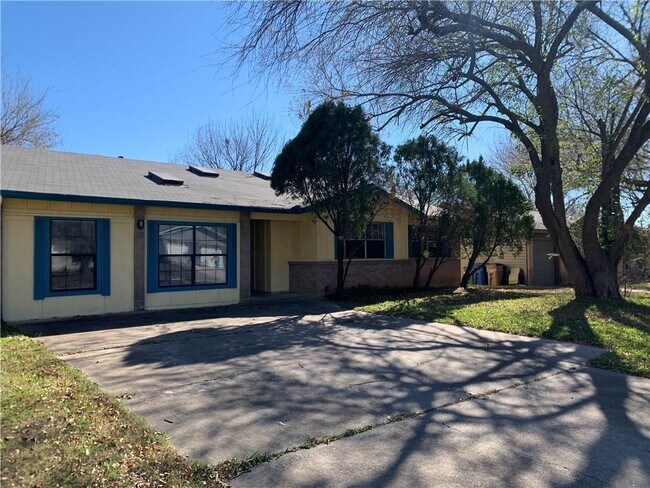 Building Photo - 7201 Sir Gawain Dr