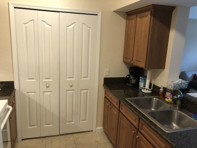 Building Photo - 12950 Positano Cir