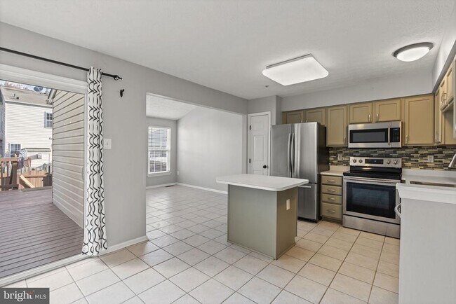 Foto del edificio - 5030 Finsbury Rd