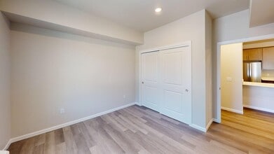 Building Photo - Autumn Haus