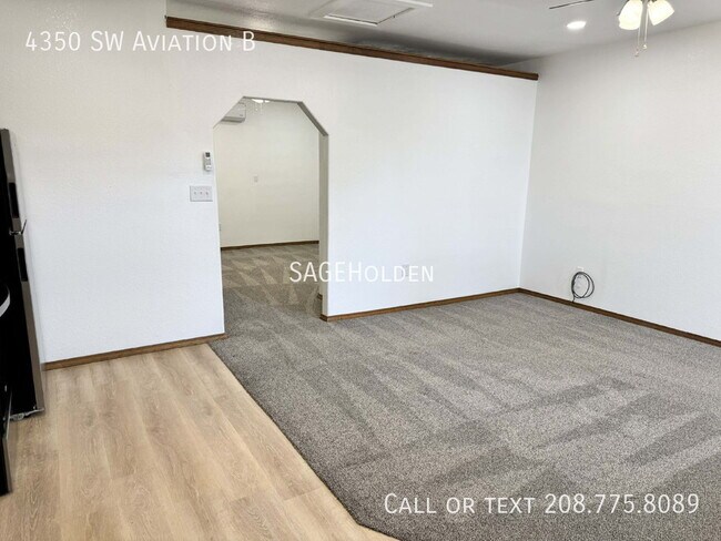 Foto del edificio - 4350 SW Aviation Dr