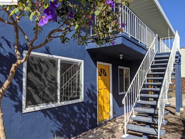 Building Photo - 968 45th St