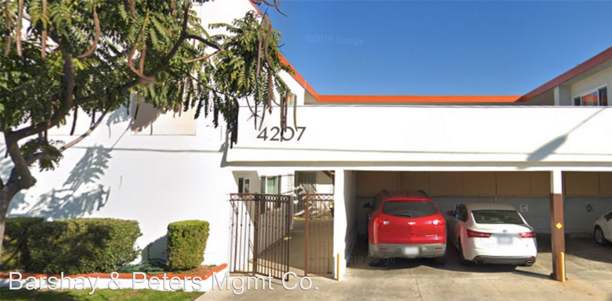 Primary Photo - 4207 Manhattan Beach Blvd