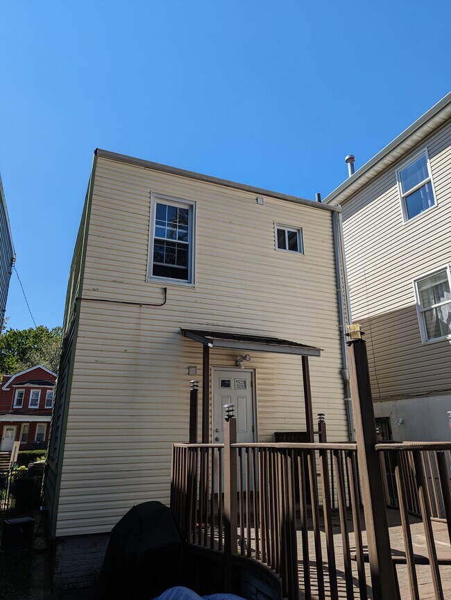 Building Photo - 62 Gautier Ave