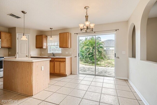 Foto del edificio - 4 br, 2 bath House - 321 McKay Boulevard