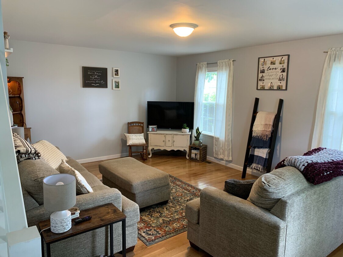 141 Maplewood Ln, Marietta, PA 17547 Townhome Rentals in Marietta PA