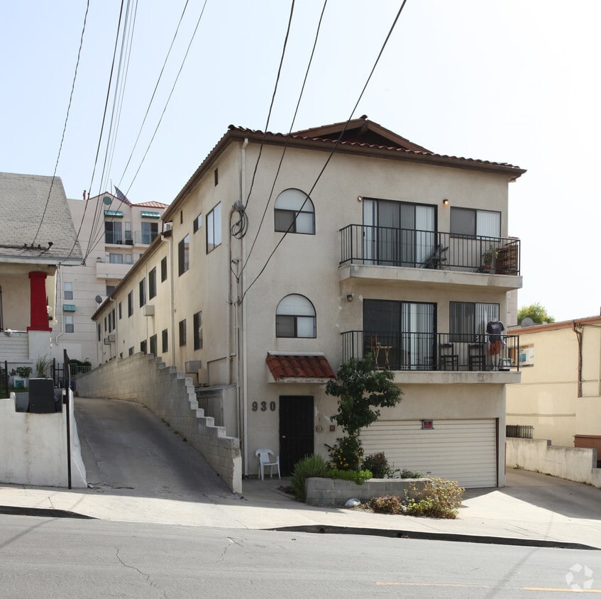 Primary Photo - 930 Centennial St