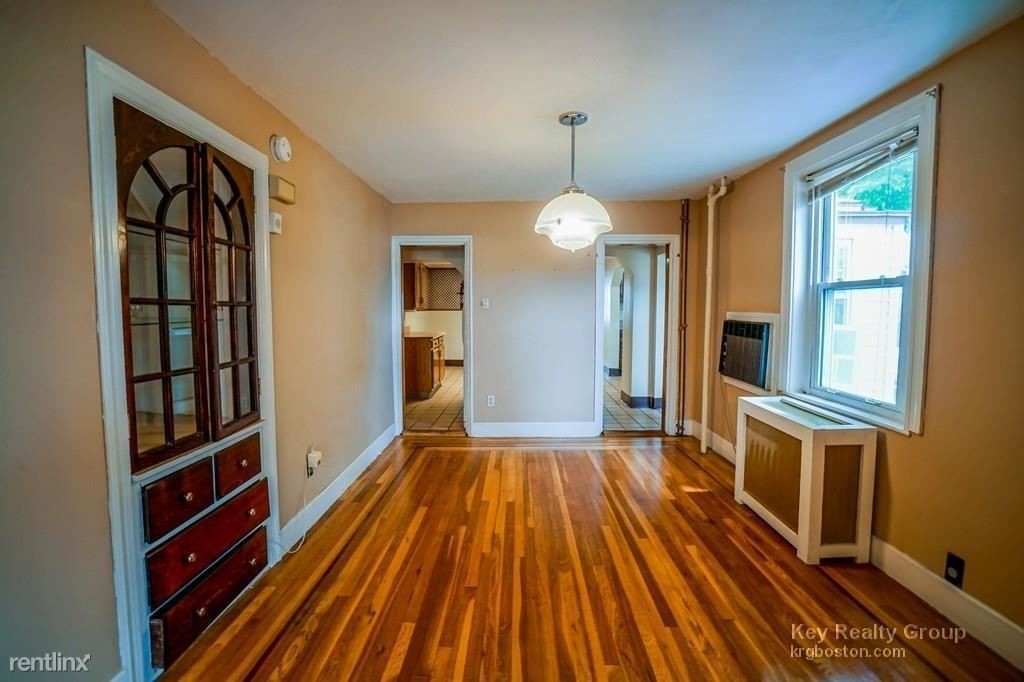 Primary Photo - 4 br, 2 bath House - 216A Riverside Ave
