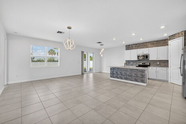 Foto del edificio - 13275 NW Copper Creek Dr