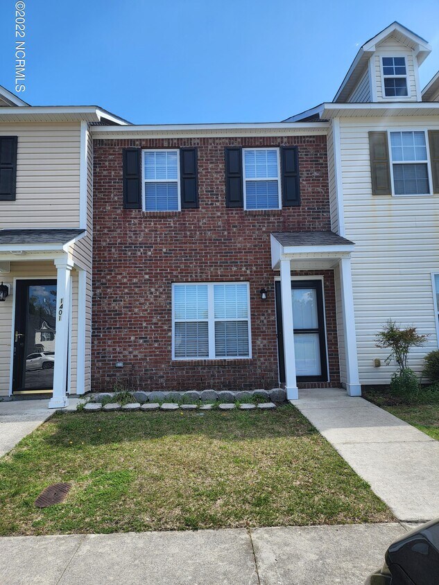 1403 Timberlake Trail, Jacksonville, NC 28546 Townhome Rentals in